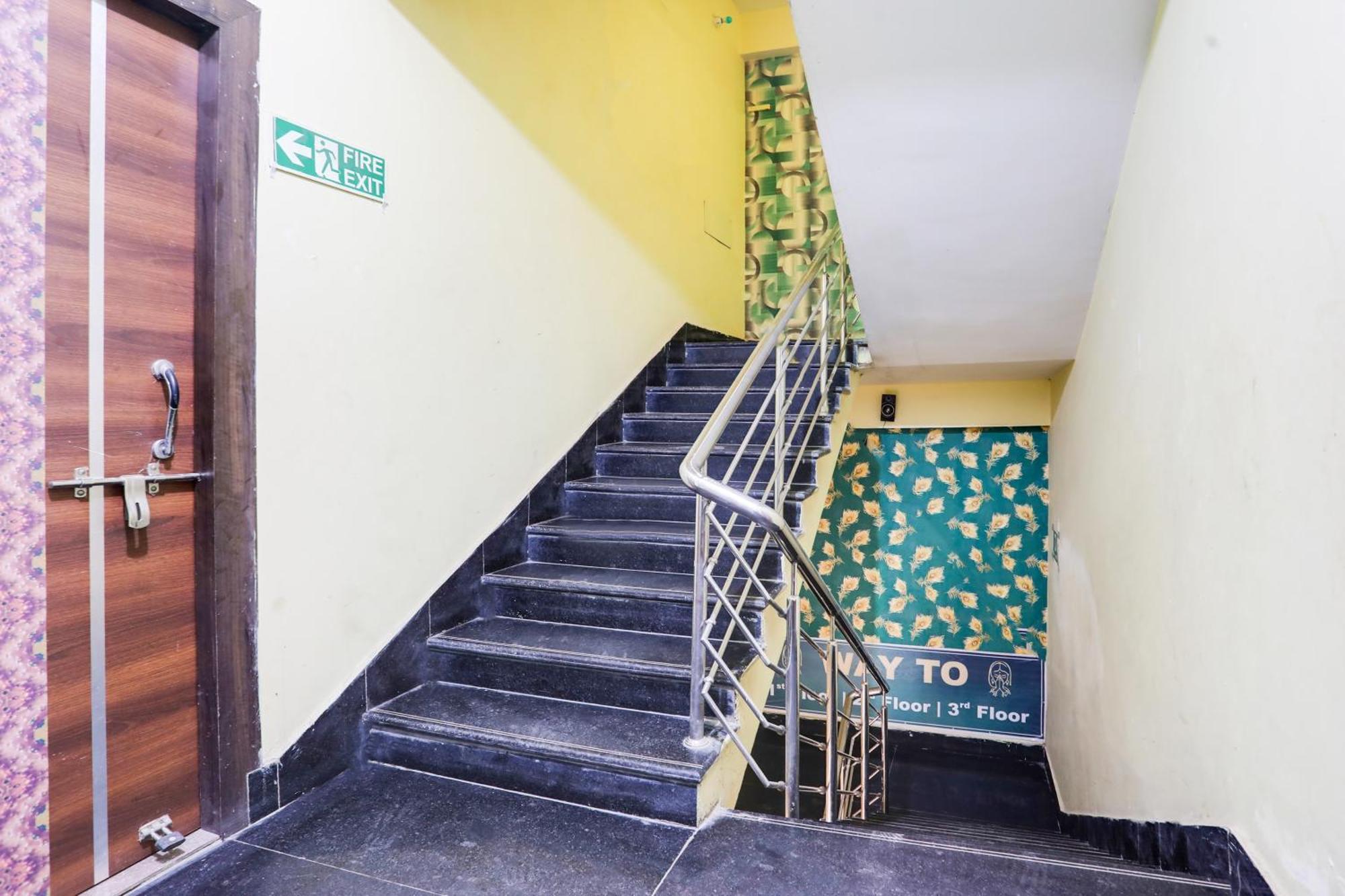 Super Hotel O Janki Path Lekha Nagar Danapur Exteriör bild